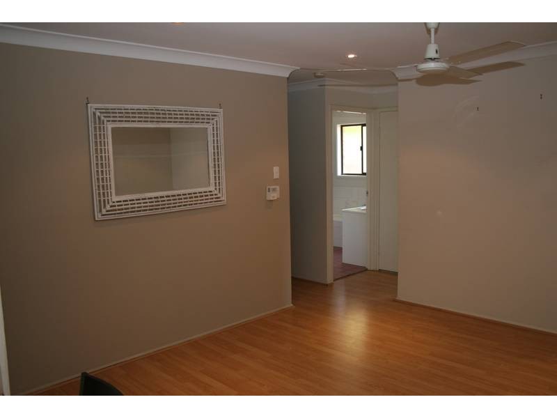 24 Lollard Street, Hillcrest QLD 4118