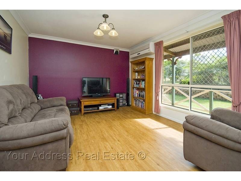 6 Mackunda Court, Park Ridge South QLD 4125