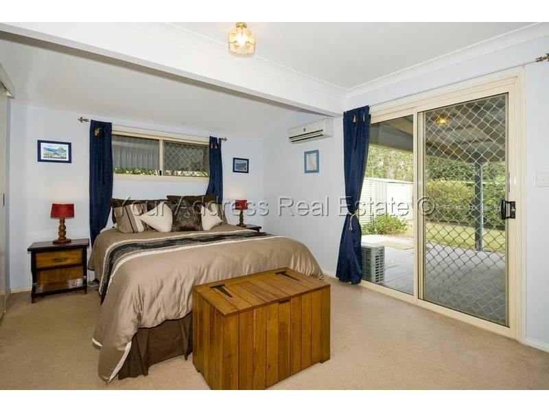 6 Mackunda Court, Park Ridge South QLD 4125