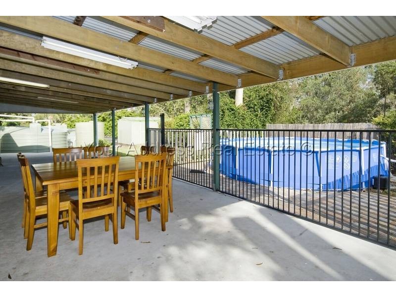6 Mackunda Court, Park Ridge South QLD 4125