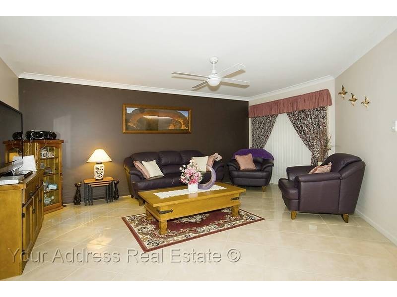 69-71 Eildon Close, Munruben QLD 4125