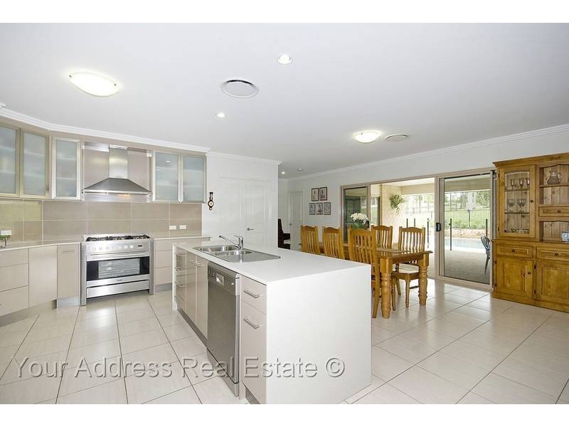 2-4 Bowerbird Cl, Greenbank QLD 4124