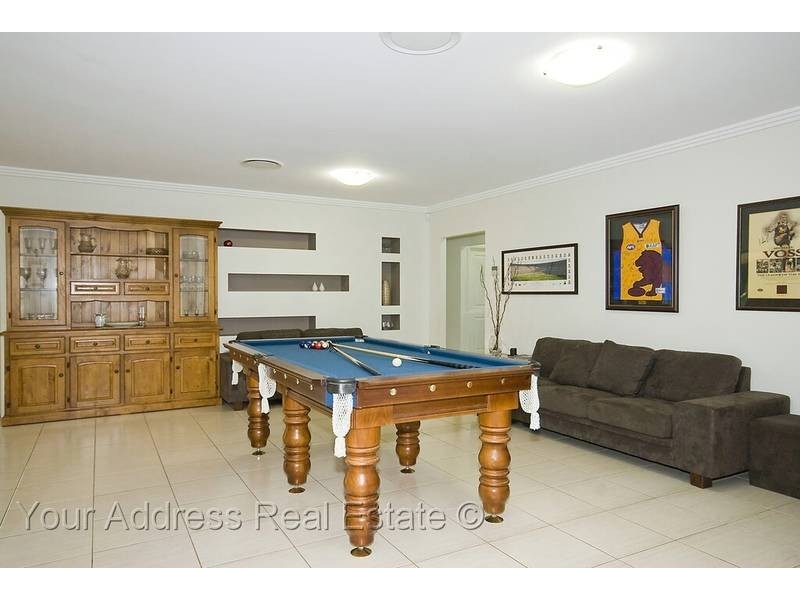 2-4 Bowerbird Cl, Greenbank QLD 4124