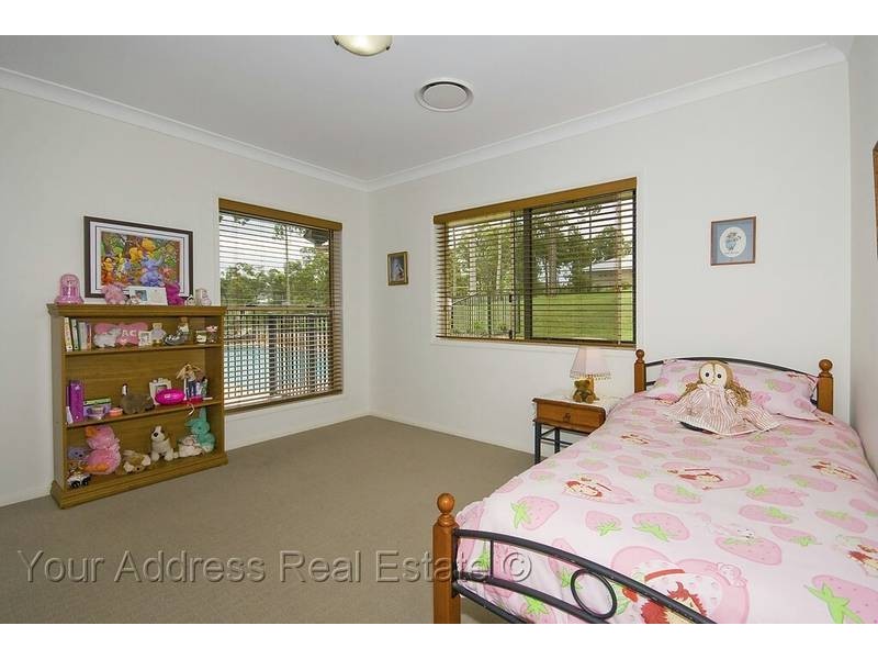 2-4 Bowerbird Cl, Greenbank QLD 4124