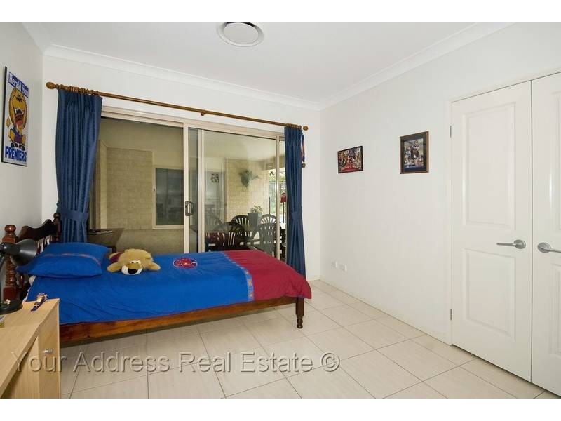 2-4 Bowerbird Cl, Greenbank QLD 4124