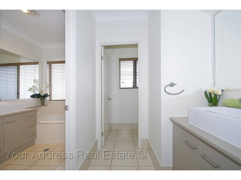 2-4 Bowerbird Cl, Greenbank QLD 4124