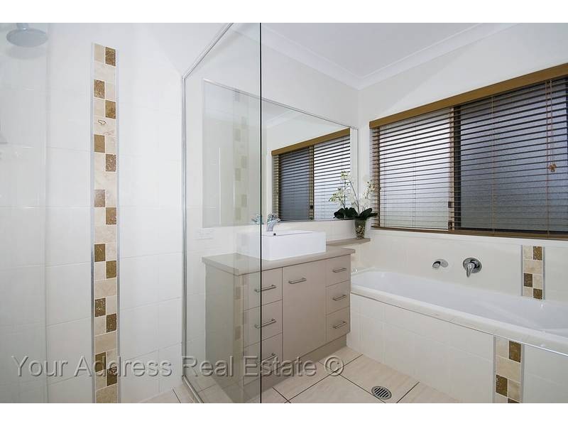 2-4 Bowerbird Cl, Greenbank QLD 4124