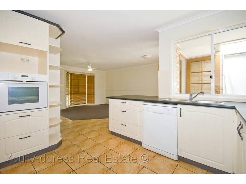 14 Forestgum Grove, Regents Park QLD 4118