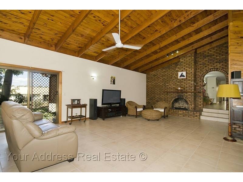 7-9 Resi Drive, Regents Park QLD 4118