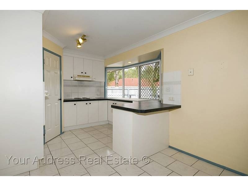 7 Calluna Court, Regents Park QLD 4118