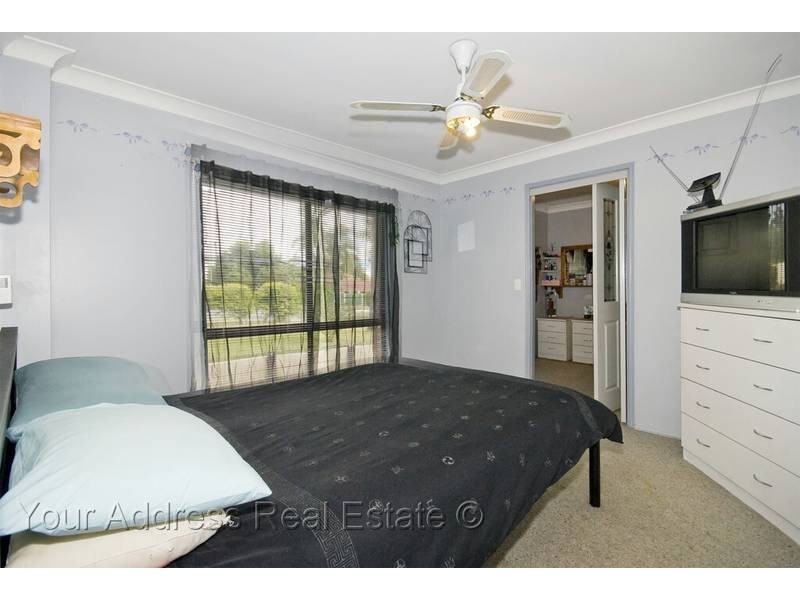 8 Coachwood Street, Crestmead QLD 4132
