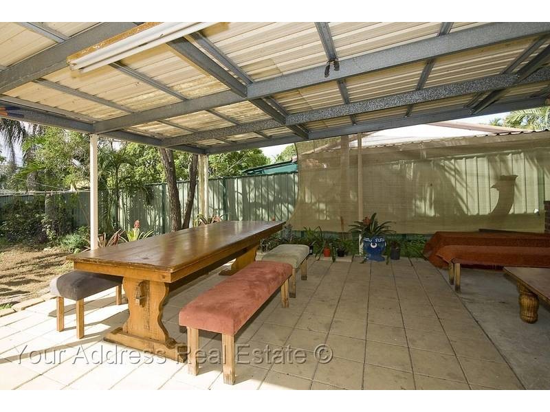 8 Coachwood Street, Crestmead QLD 4132