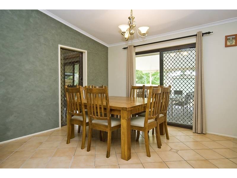 11 Lollard Street, Hillcrest QLD 4118