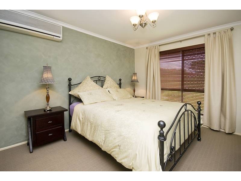 11 Lollard Street, Hillcrest QLD 4118