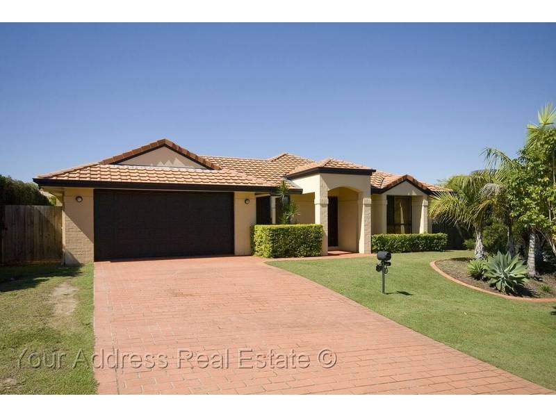 9 Newland Cres, Parkinson QLD 4115