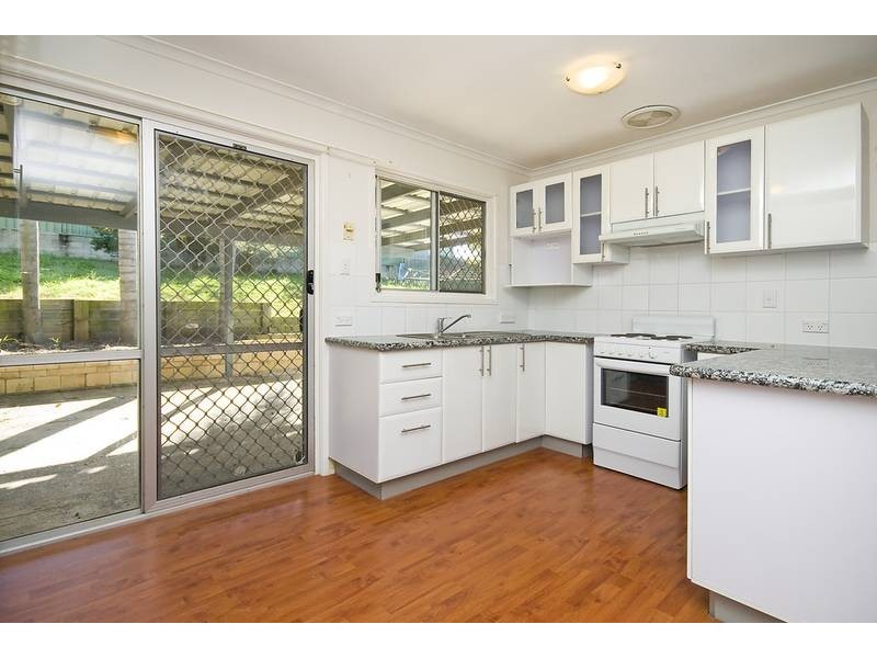 29 Strathallen Drive, Boronia Heights QLD 4124