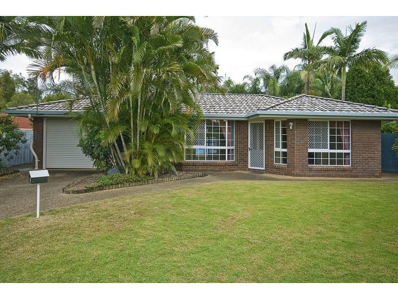 7 Calluna Court, Regents Park QLD 4118