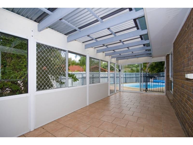 7 Calluna Court, Regents Park QLD 4118