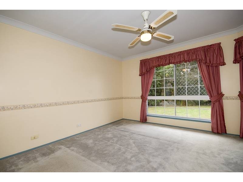 7 Calluna Court, Regents Park QLD 4118