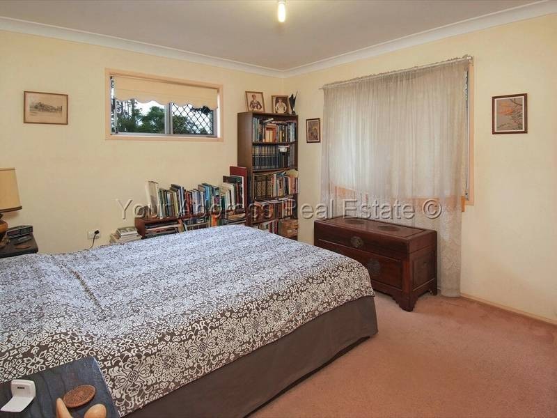 8 Barry Street, Boronia Heights QLD 4124