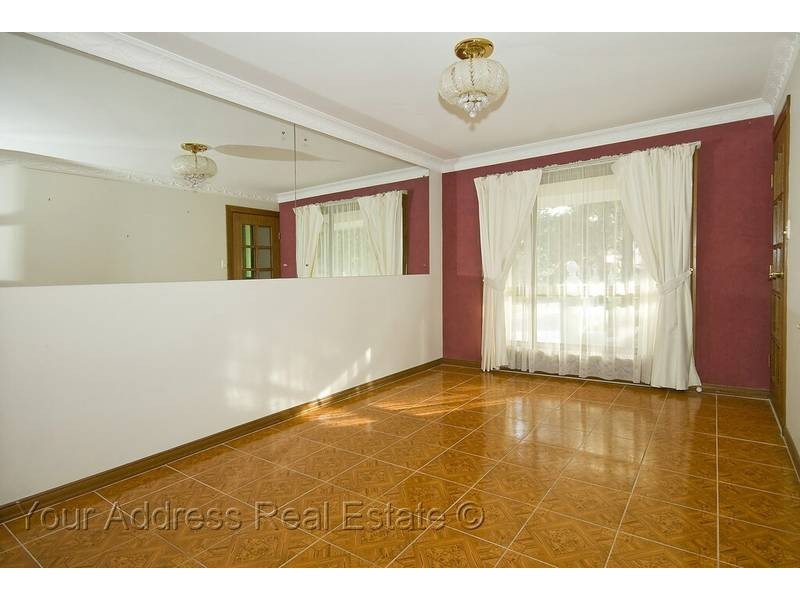 9 Hydrabad Street, Regents Park QLD 4118