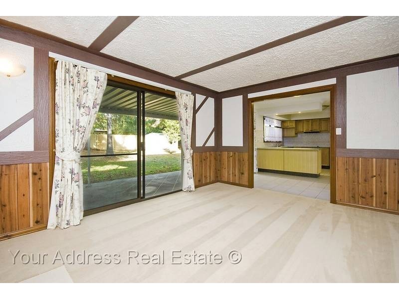 9 Hydrabad Street, Regents Park QLD 4118