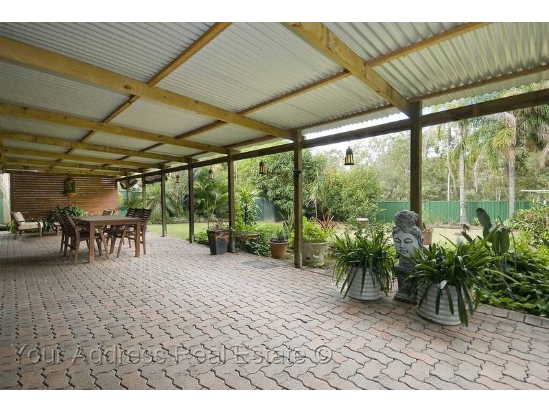 64 Parkroyal Crescent, Regents Park QLD 4118