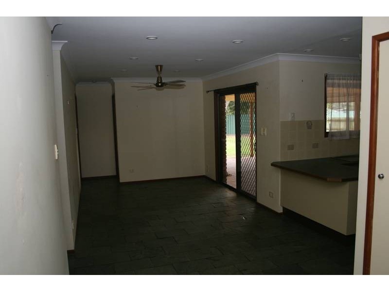 3 Emu Court, Regents Park QLD 4118