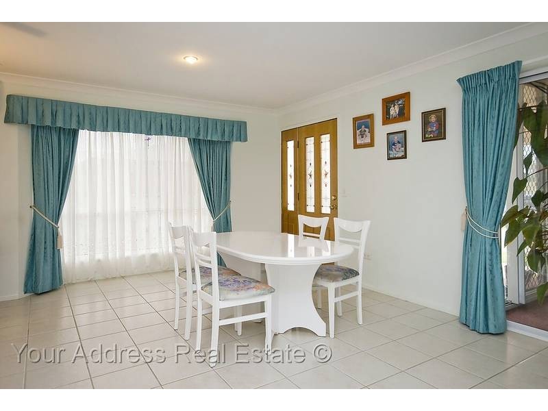 363 Billabong Drive, Park Ridge QLD 4125