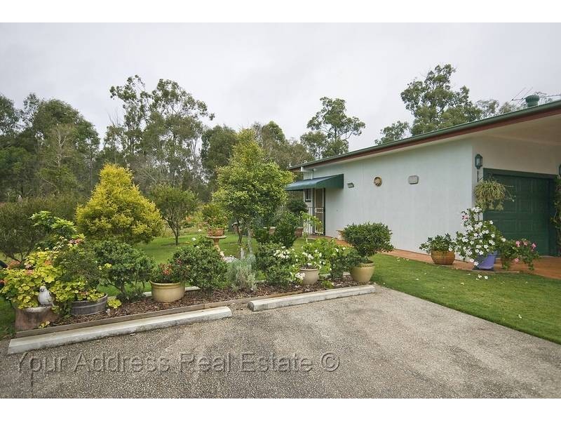 363 Billabong Drive, Park Ridge QLD 4125