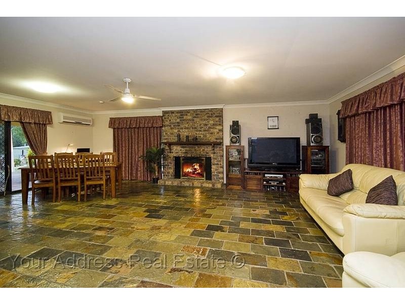 14 Heathcote Court, Munruben QLD 4125