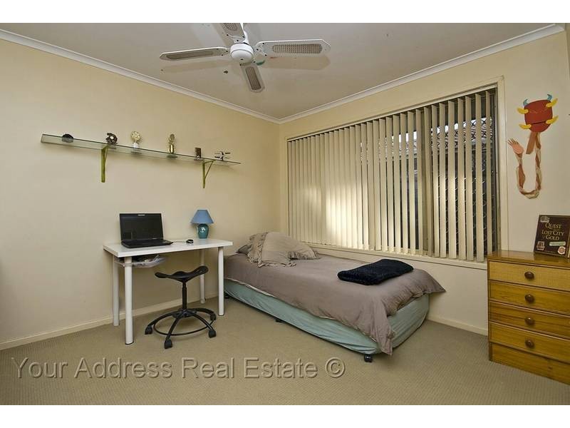 15 Matson Avenue, Regents Park QLD 4118