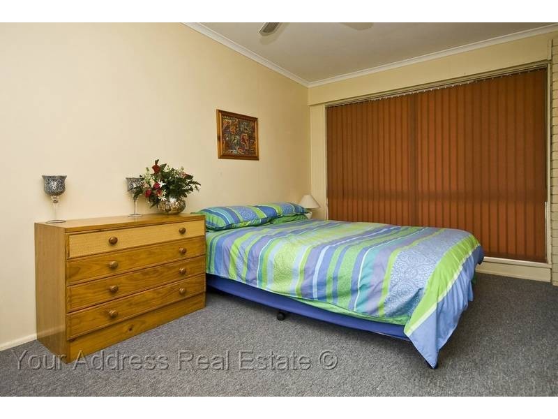 15 Matson Avenue, Regents Park QLD 4118