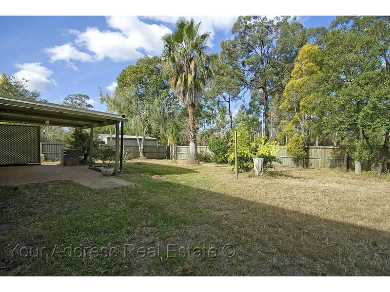 27 Bennett Drive, Regents Park QLD 4118
