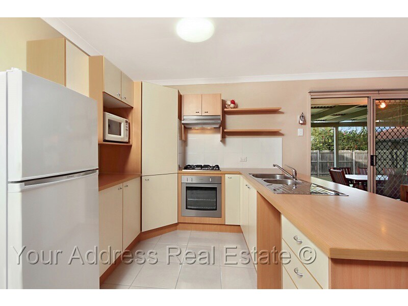 4 McIntyre Street, Hillcrest QLD 4118