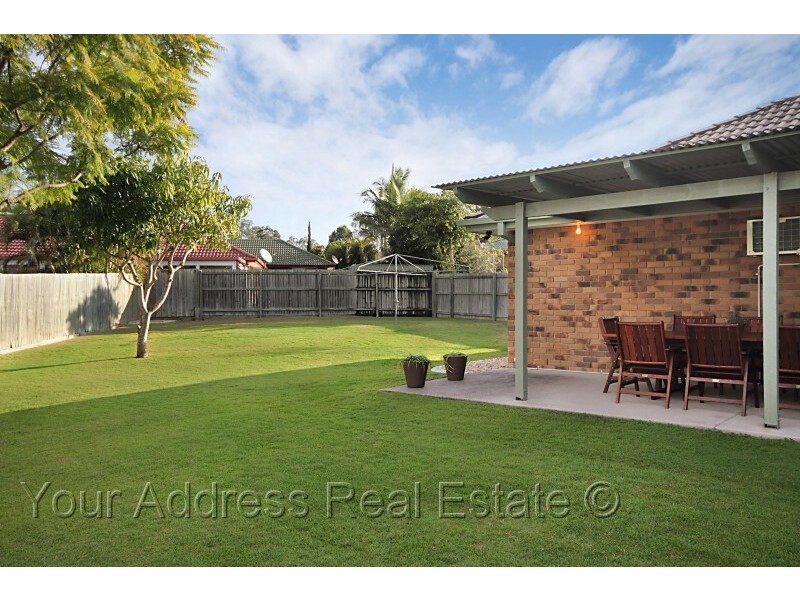 4 McIntyre Street, Hillcrest QLD 4118