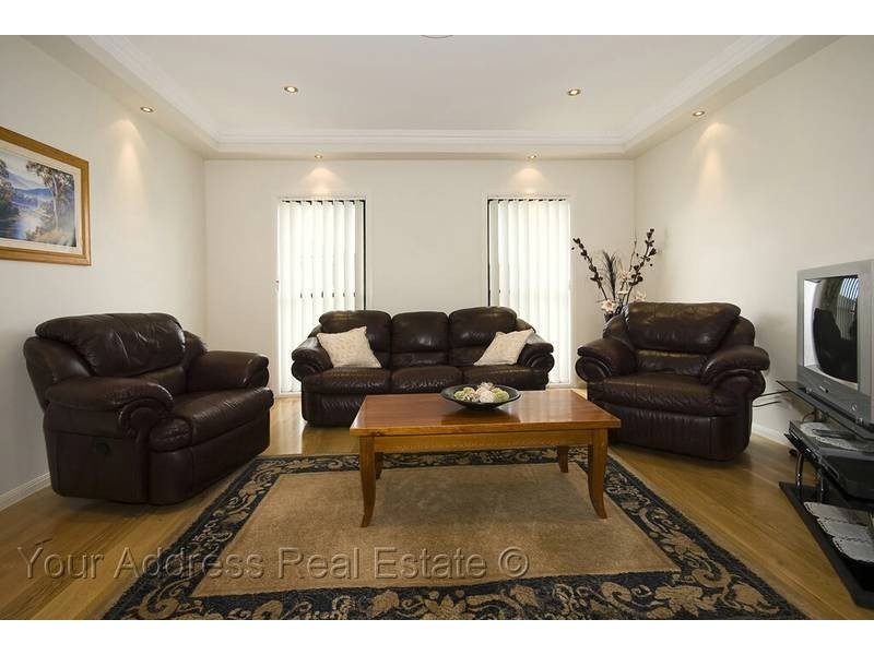 28 Maryland Drive, Regents Park QLD 4118