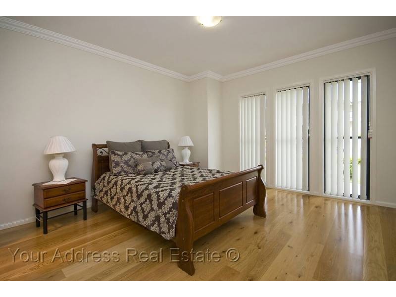 28 Maryland Drive, Regents Park QLD 4118