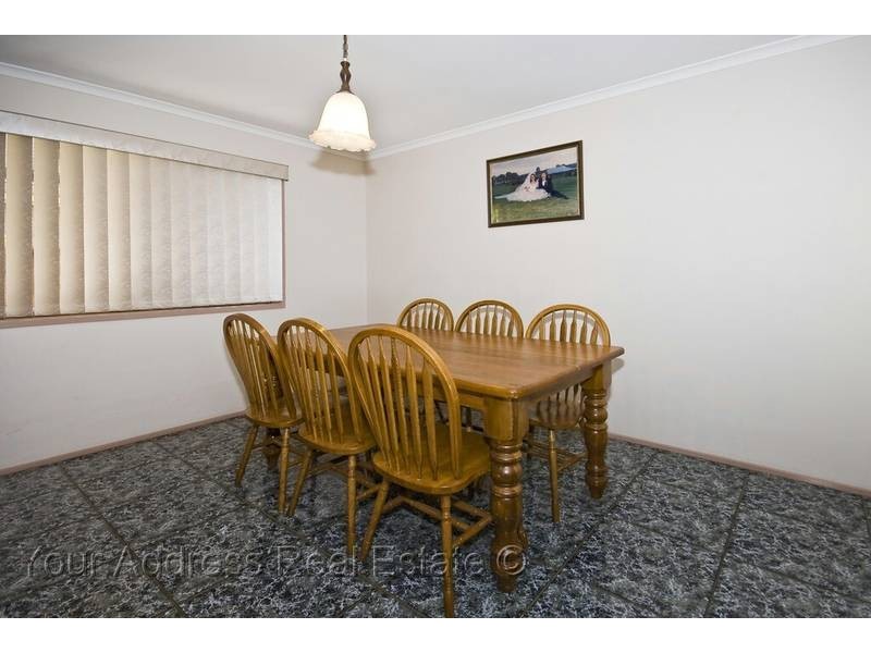16 Redgum Drive, Regents Park QLD 4118