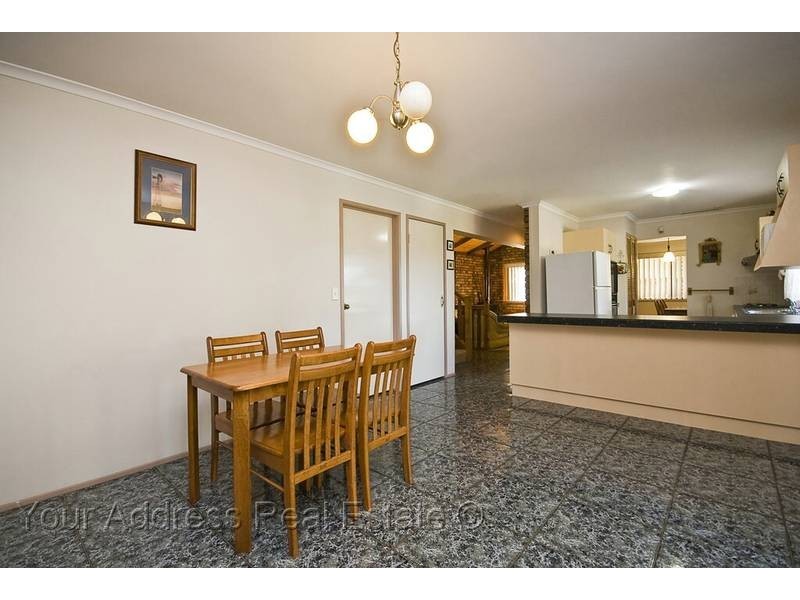 16 Redgum Drive, Regents Park QLD 4118