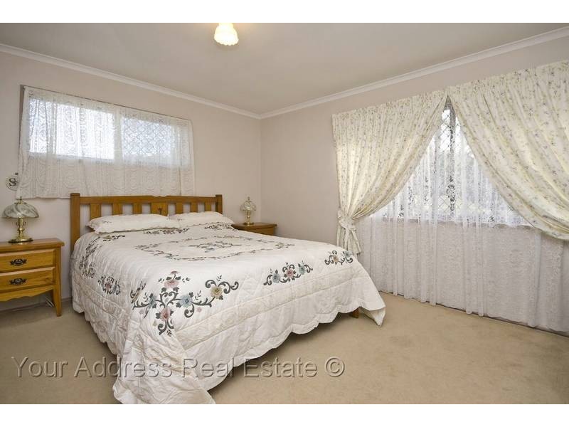 16 Redgum Drive, Regents Park QLD 4118