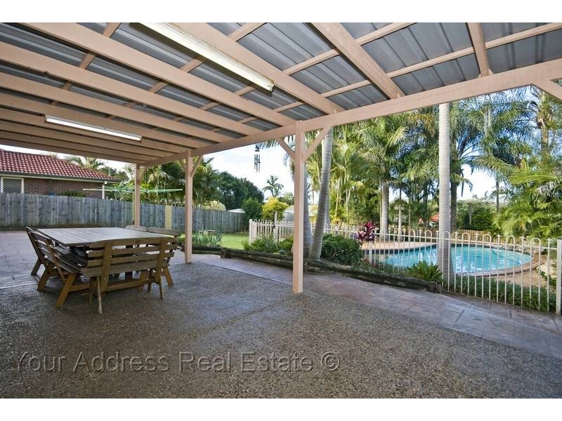 16 Redgum Drive, Regents Park QLD 4118