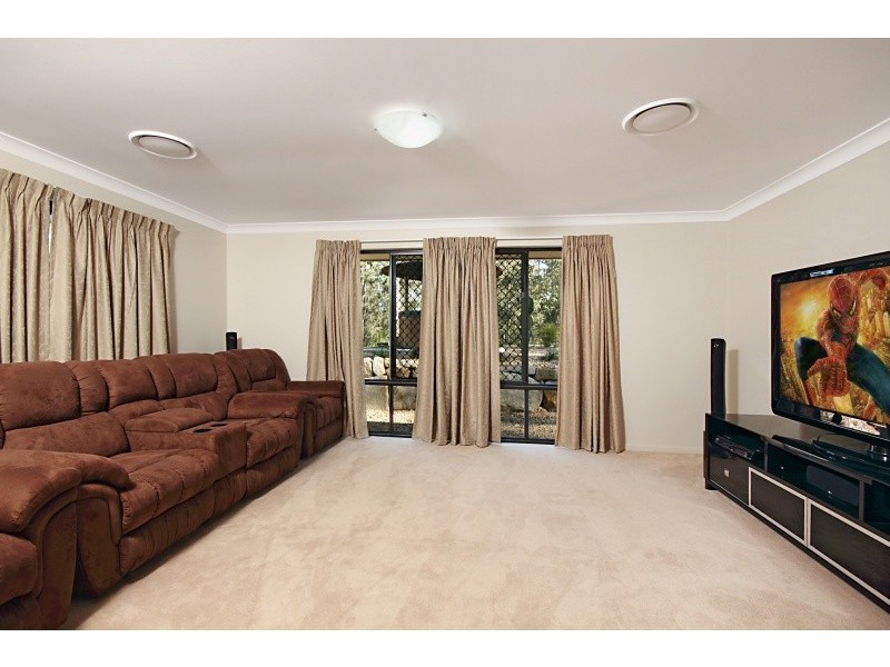49 Bowerbird Close, Greenbank QLD 4124