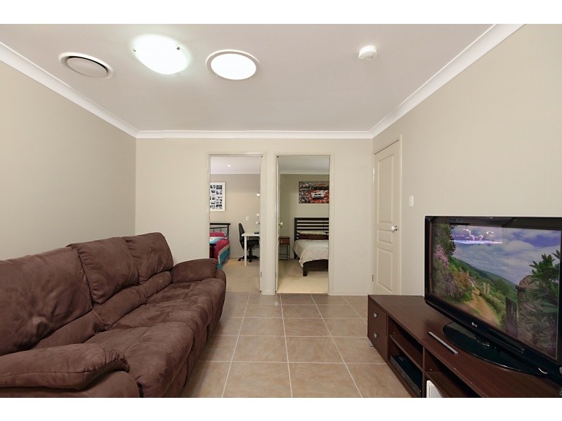 49 Bowerbird Close, Greenbank QLD 4124
