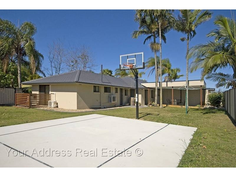 23 Bywater Street, Hillcrest QLD 4118