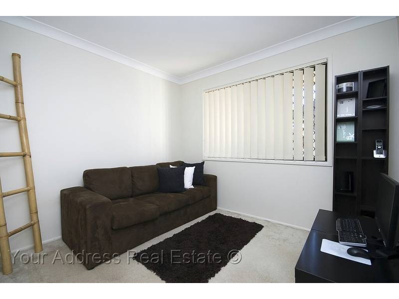 23 Bywater Street, Hillcrest QLD 4118