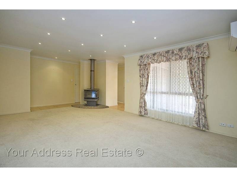 111 Estramina Road, Regents Park QLD 4118