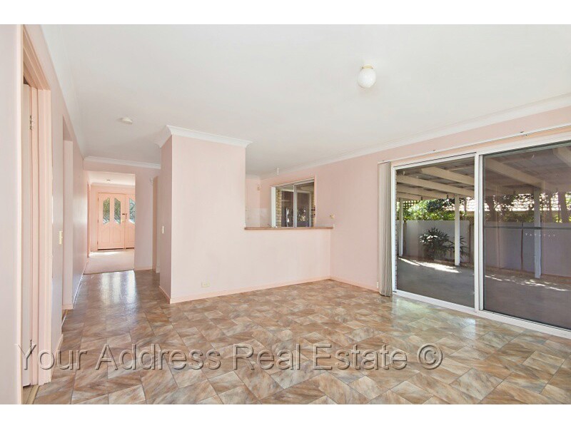 4 Tannadice Court, Regents Park QLD 4118