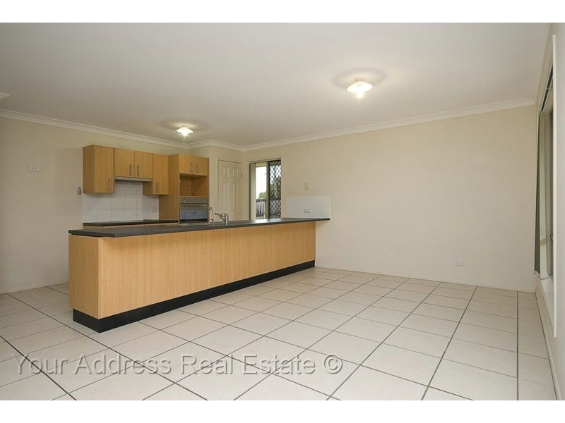 10 Penfold Street, Hillcrest QLD 4118