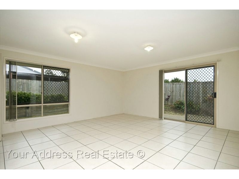 10 Penfold Street, Hillcrest QLD 4118